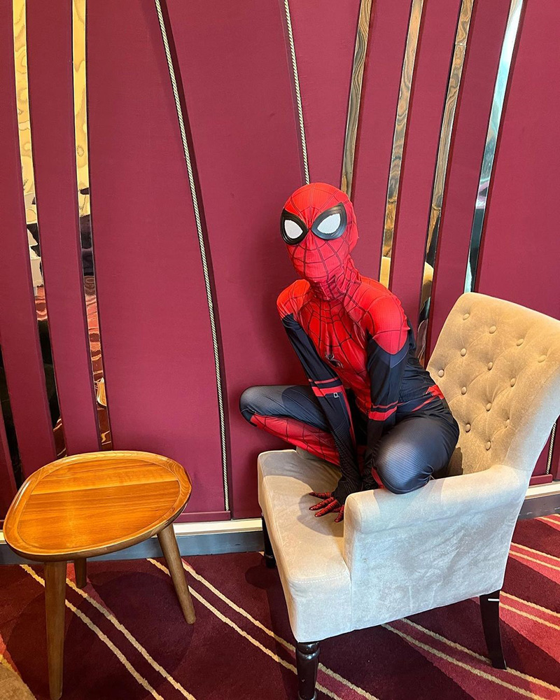 แพรวา ณิชาภัทร ใส่ชุดสไปเดอร์แมนไ