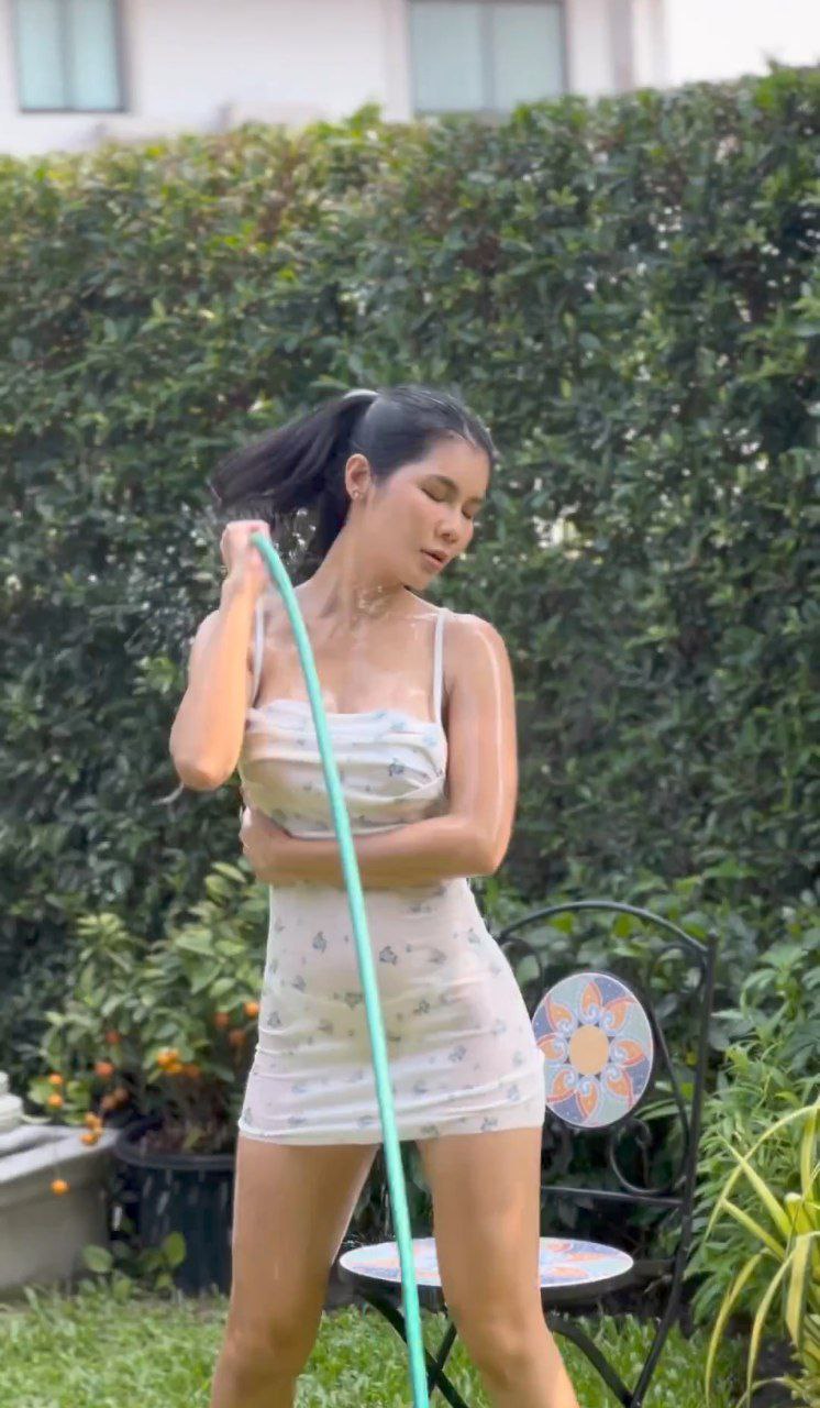 น้องแน๊ต เกศริน