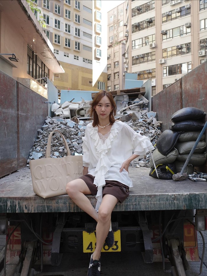 เต้ย จรินทร์พร  Carlos E. Lang 