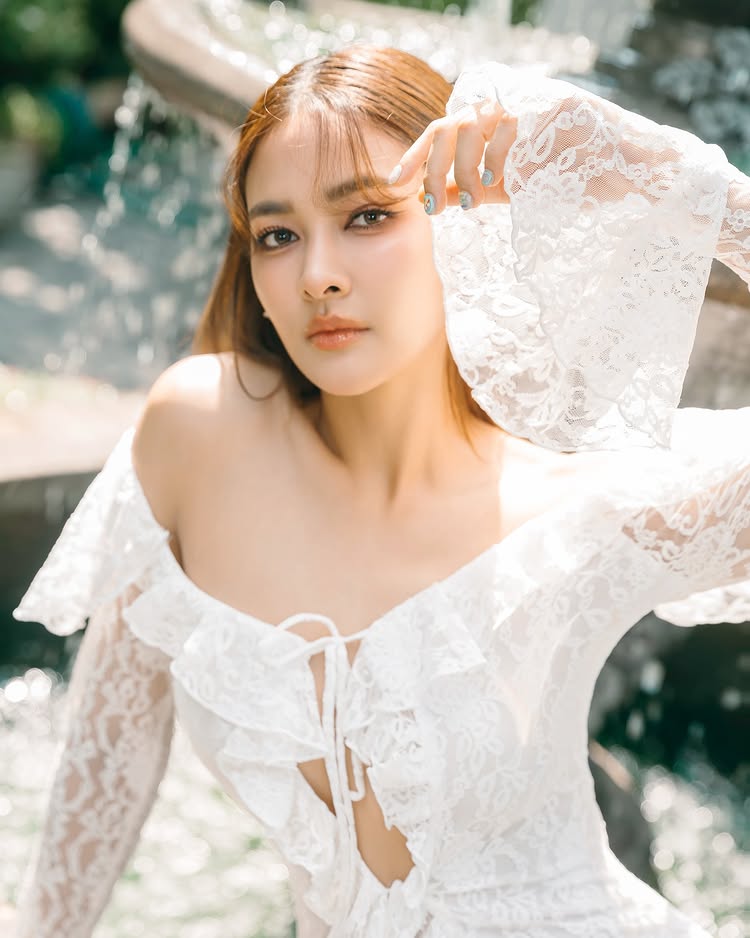 ปุ๊กลุก ฝนทิพย์ จัดแฟชั่นเซ็กซี่ซู่ซ่า กับชุดตากผ้าร้อนผ่าว