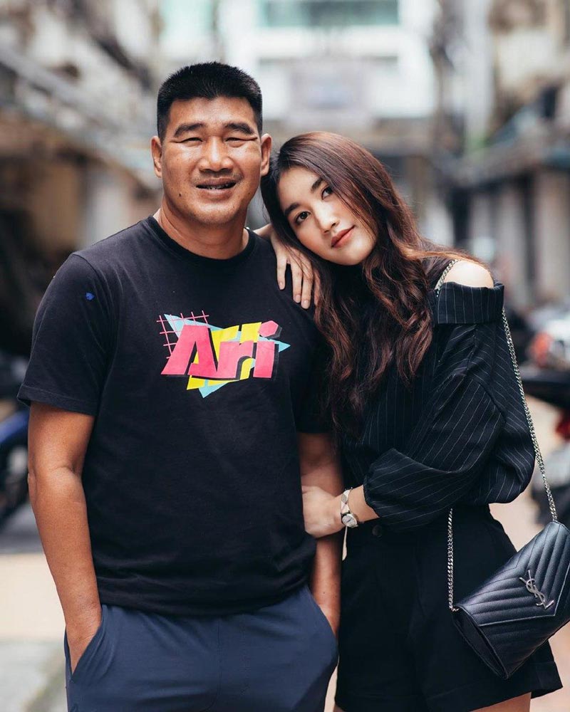 เบสท์ รักษ์วนีย์