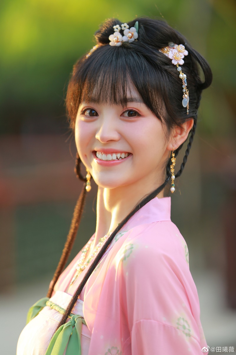 เถียนซีเว่ย นางเอกล่าหยก