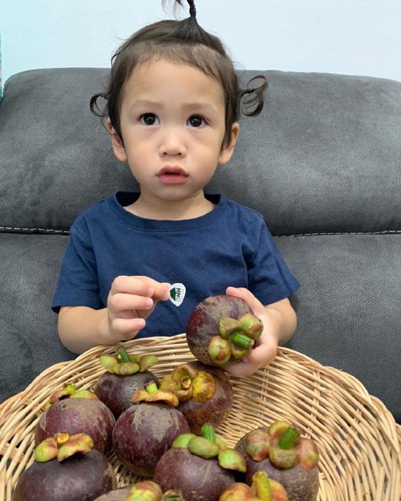 น้องโพธิ์ ลูกชาย ชาคริต