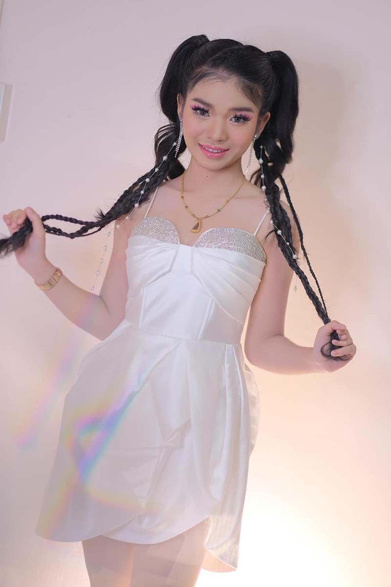 อุ๋งอิ๋ง เพชรบ้านแพง