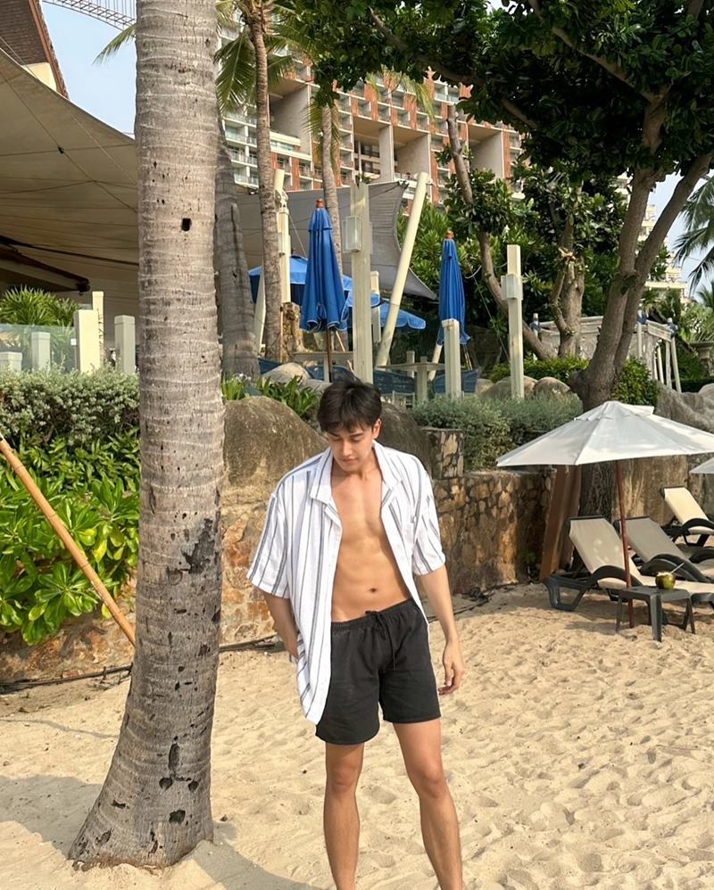 เชลล์ ธกฤต