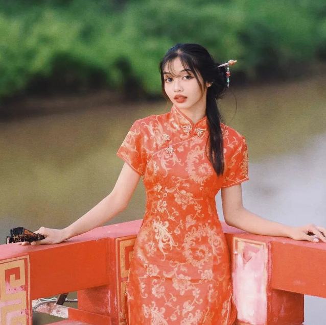 น้องยี่หวา แม่ค้าไก่ทอด