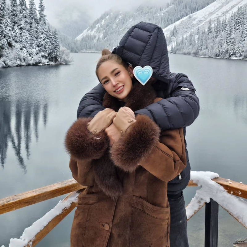 อุ้ม ลักขณา