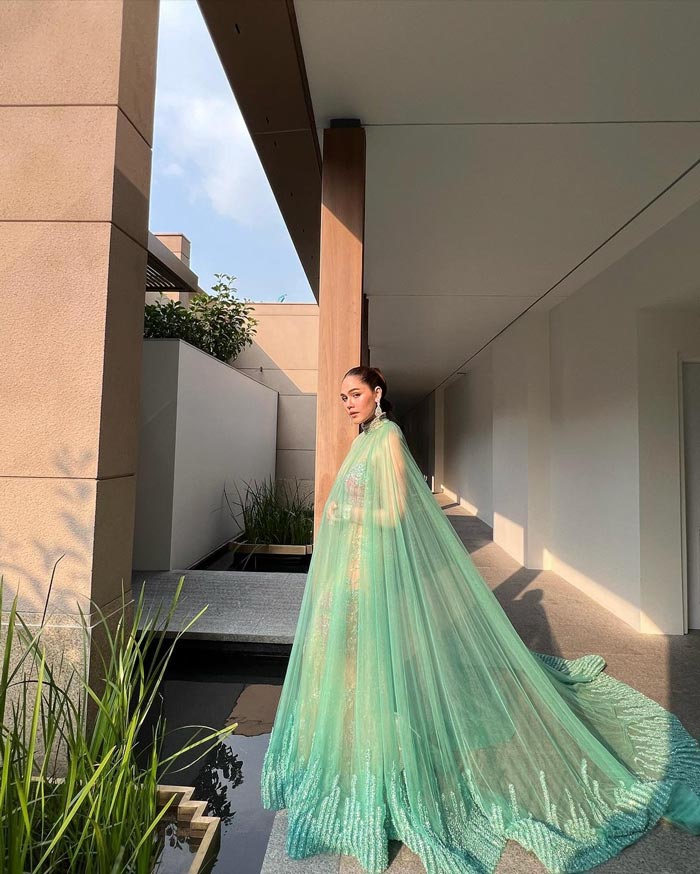 ชมพู่ อารยา