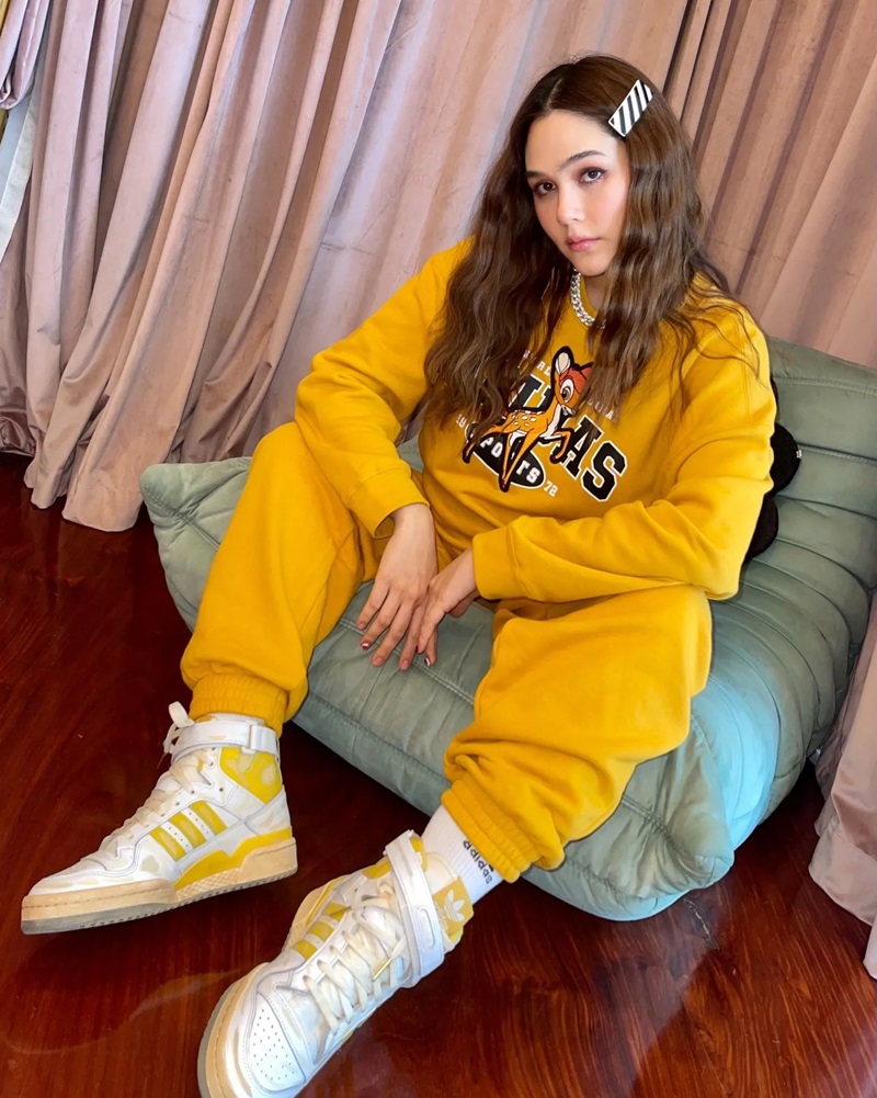 ชมพู่ อารยา