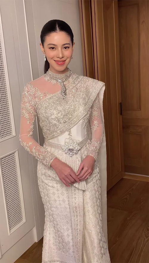 แคท ซอนญ่า ชุดแต่งงาน