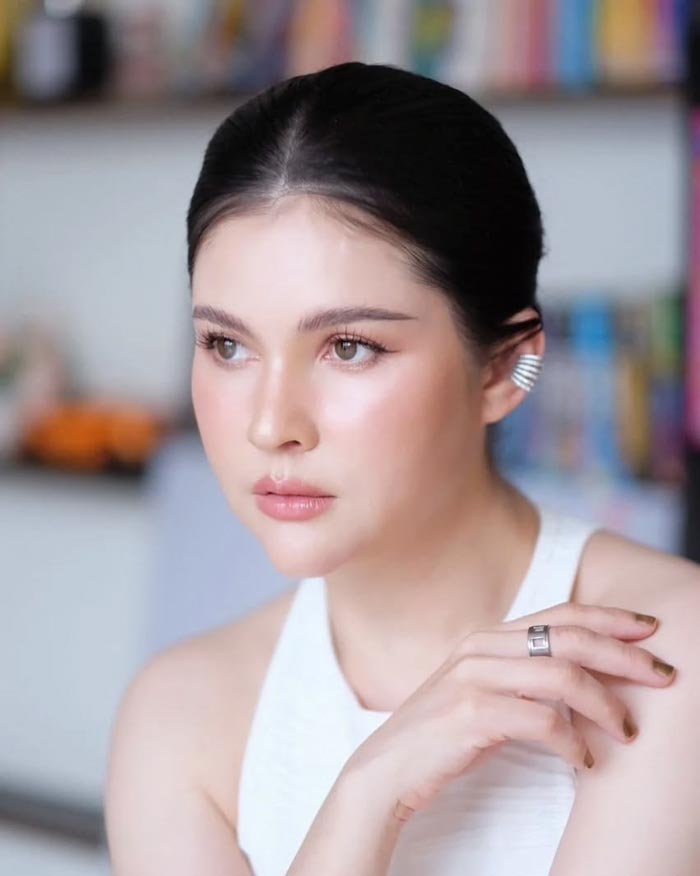 แอนนี่ บรู๊ค