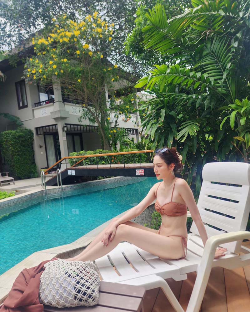 แคร์ ฉัตรฑริกา