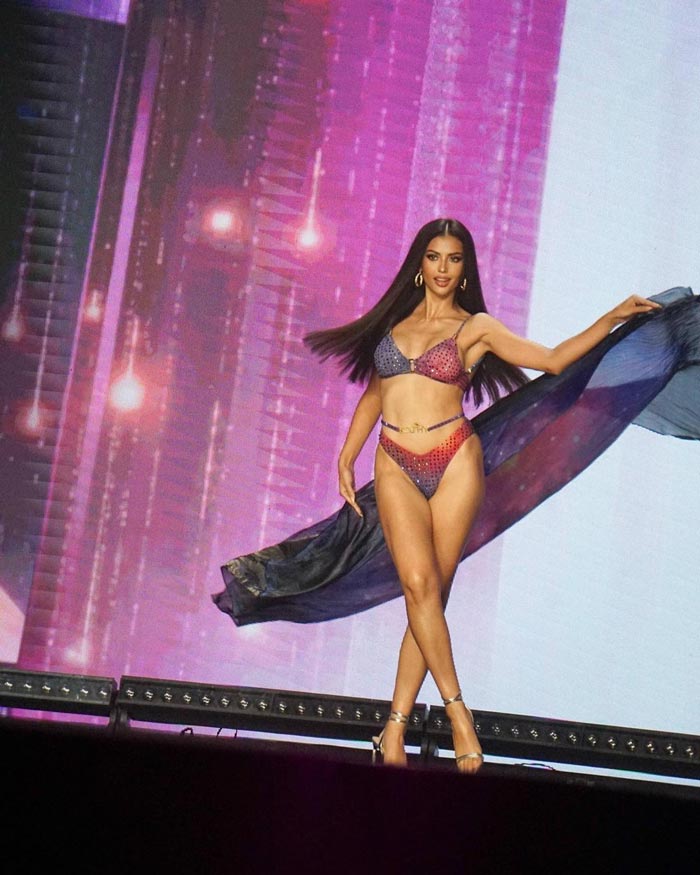 แอนโทเนีย โพซิ้ว