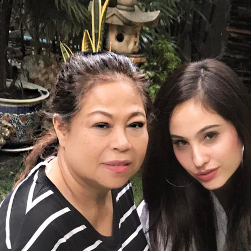 แม่ขวัญ อุษามณี