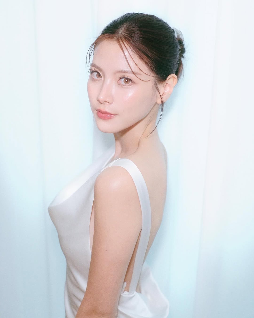 ใบเฟิร์น พิมพ์ชนก ลุคใหม่