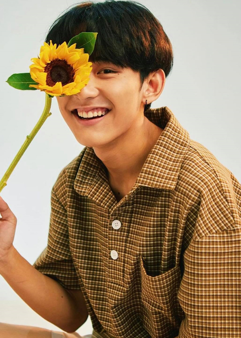 เฟิร์ส อนุวัฒน์