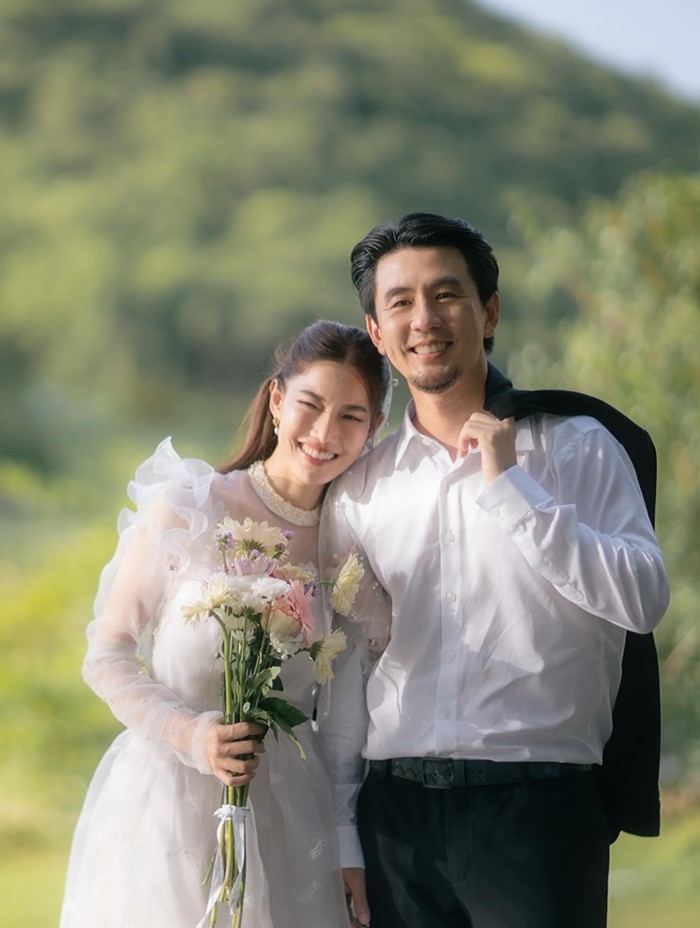 น้ำหวาน กรรณาภรณ์ เอาชุดแต่งงานแม่มาถ่ายการ์ดงานแต่ง 