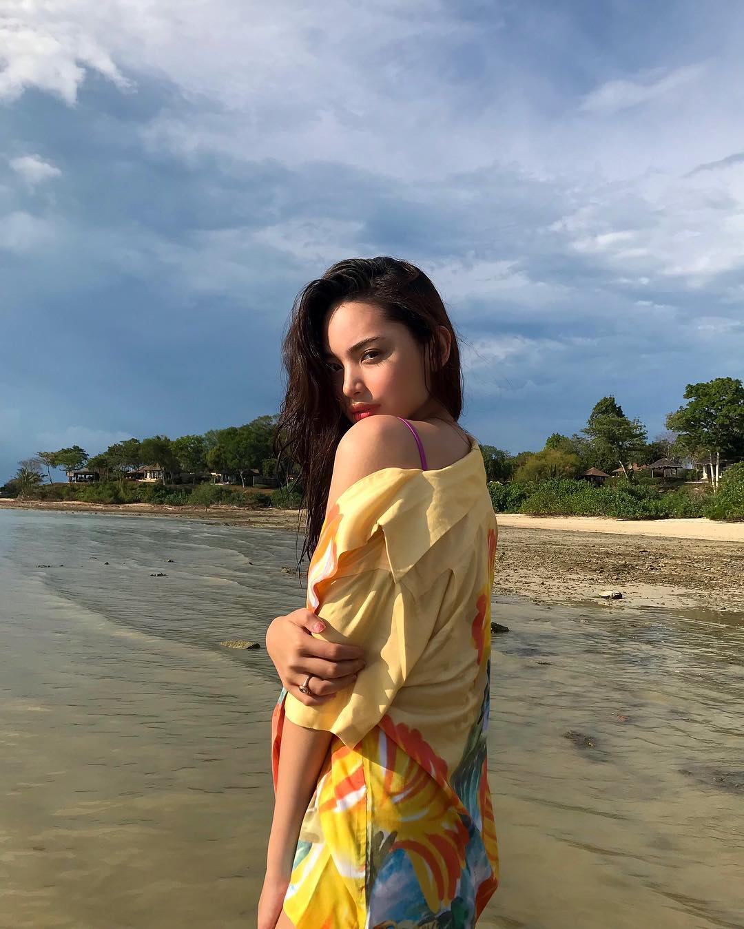 ฟ้า ยงวรี