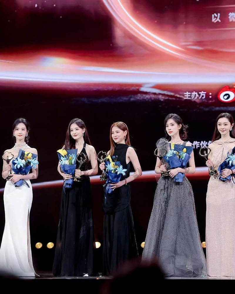 เผยแล้ว ใบเฟิร์น พิมพ์ชนก ได้รางวัลอะไรที่จีน