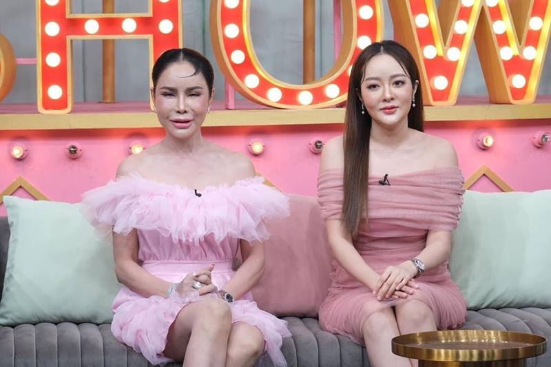 แม่ลี แม่แก้มบุ๋ม