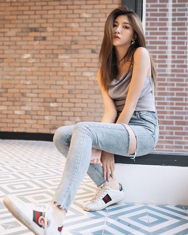 ชมพู่ ศศิ