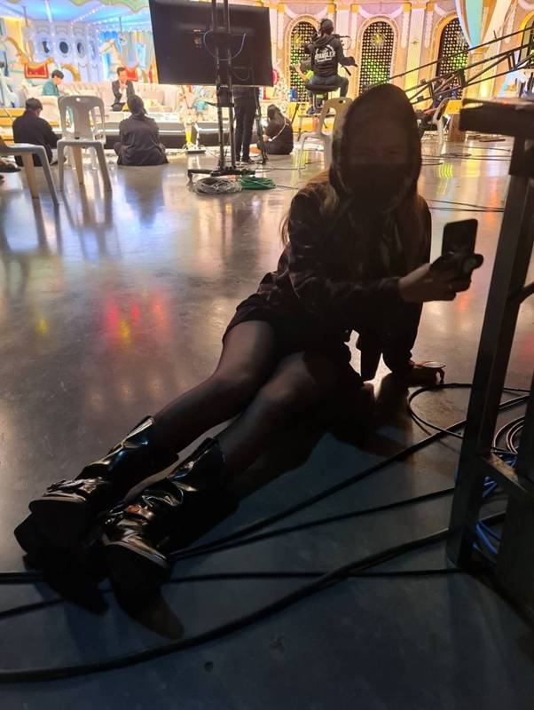 ไอส์ เพื่อนเกล พ้นสภาพ พนง.