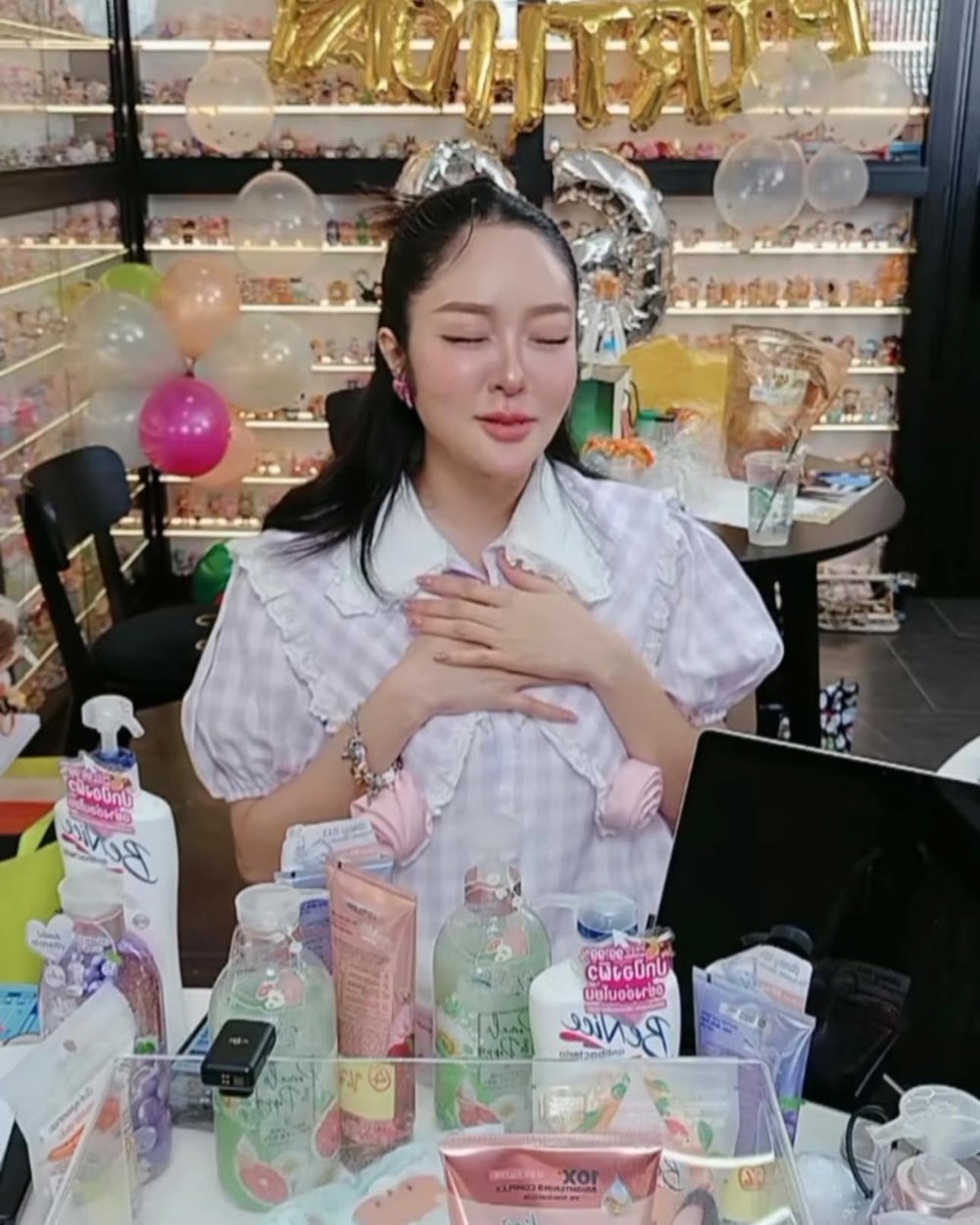 แก้มบุ๋ม ปรียาดา อัปเดตหลังตรวจครรภ์ขึ้น 2 ขีดจาง ๆ สรุปท้องหรือยัง