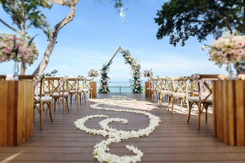 Sinae Phuket Luxury Hotel