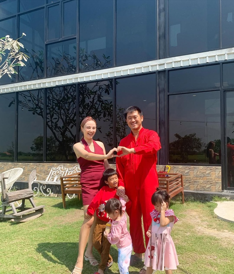 กุญแจซอล กับสามีและลูก ๆ 