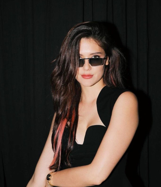 มารีญา พูลเลิศลาภ