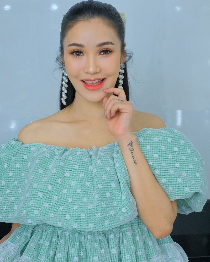 ชมพู่ ก่อนบ่าย