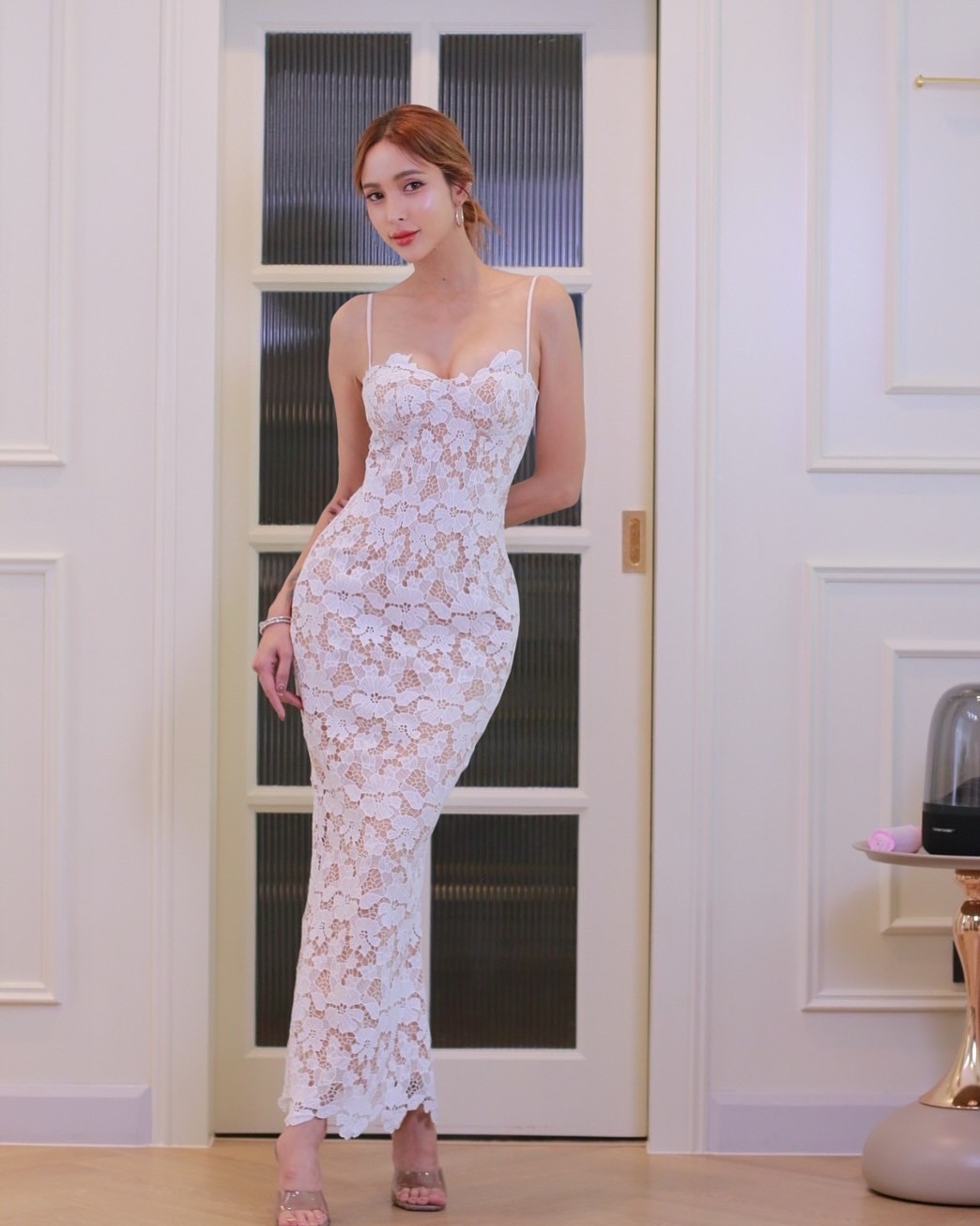 อุ้ม ลักขณา อวดวันพีซสุดโซะ ทริปพัทยาร้อนฉ่า