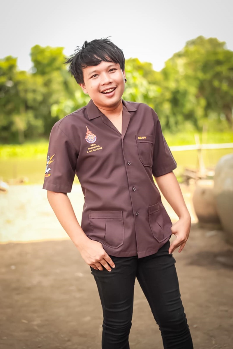 ออย แสงศิลป์ ประวัติ