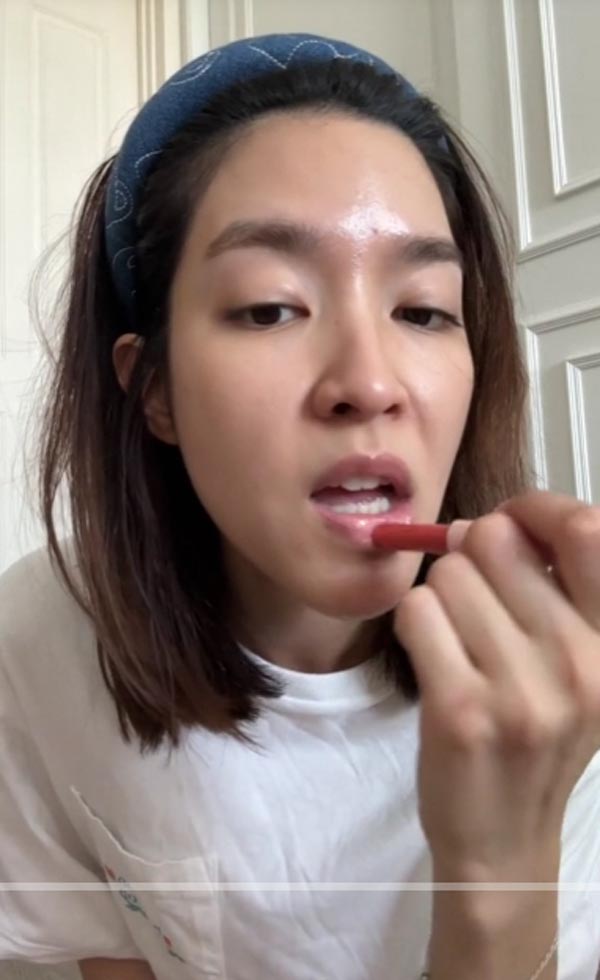 โม มนชนก