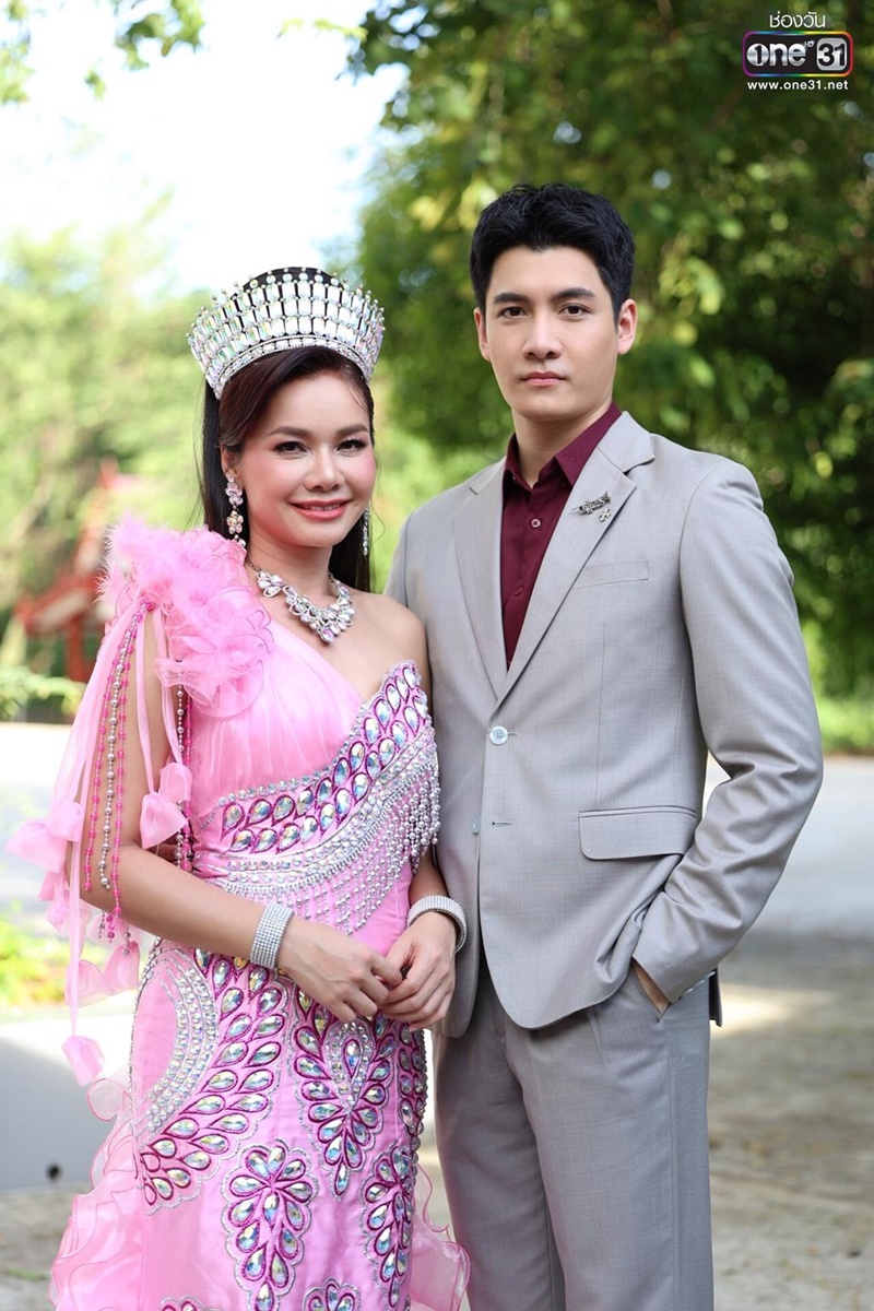 สงครามหมอลำ ต่าย อรทัย เพชร โบราณินทร์