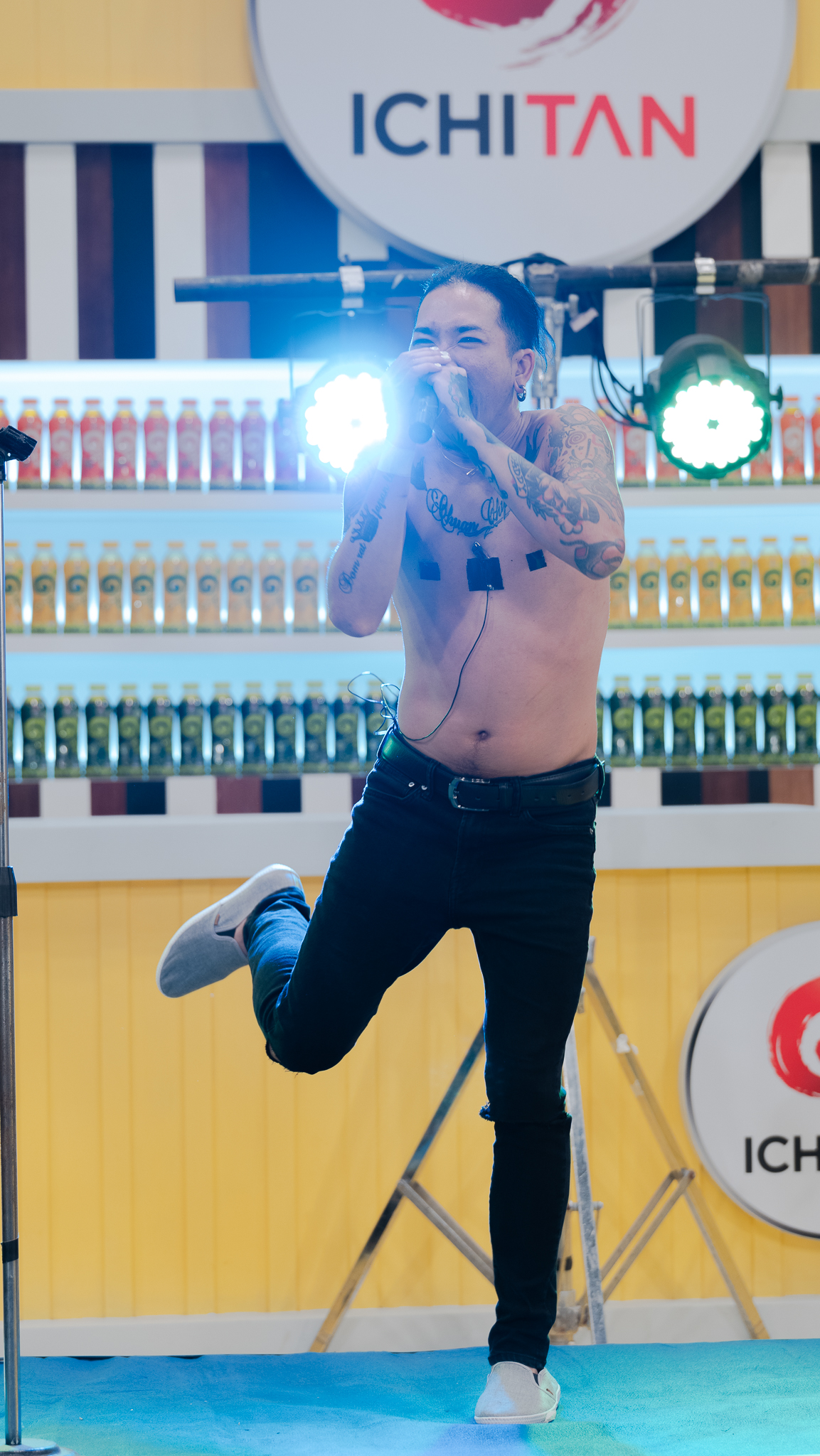  แจ๊ส ชวนชื่น