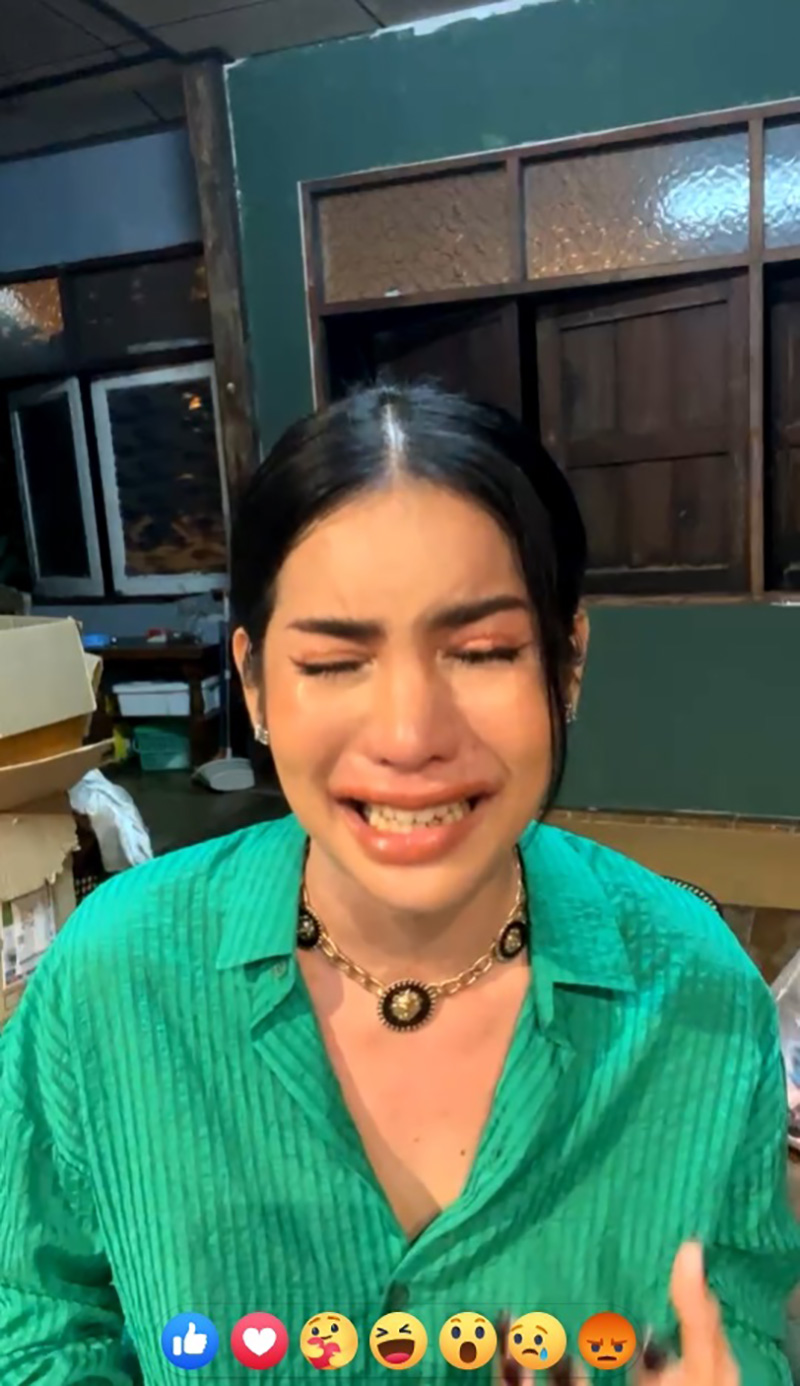 นารา เครปกะเทย