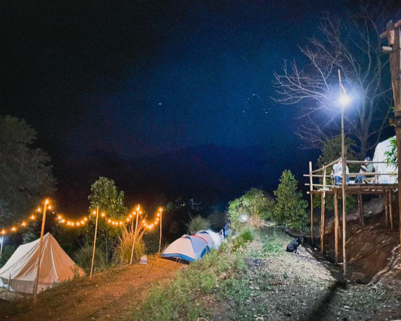 ลานกางเต็นท์อุทัยธานี