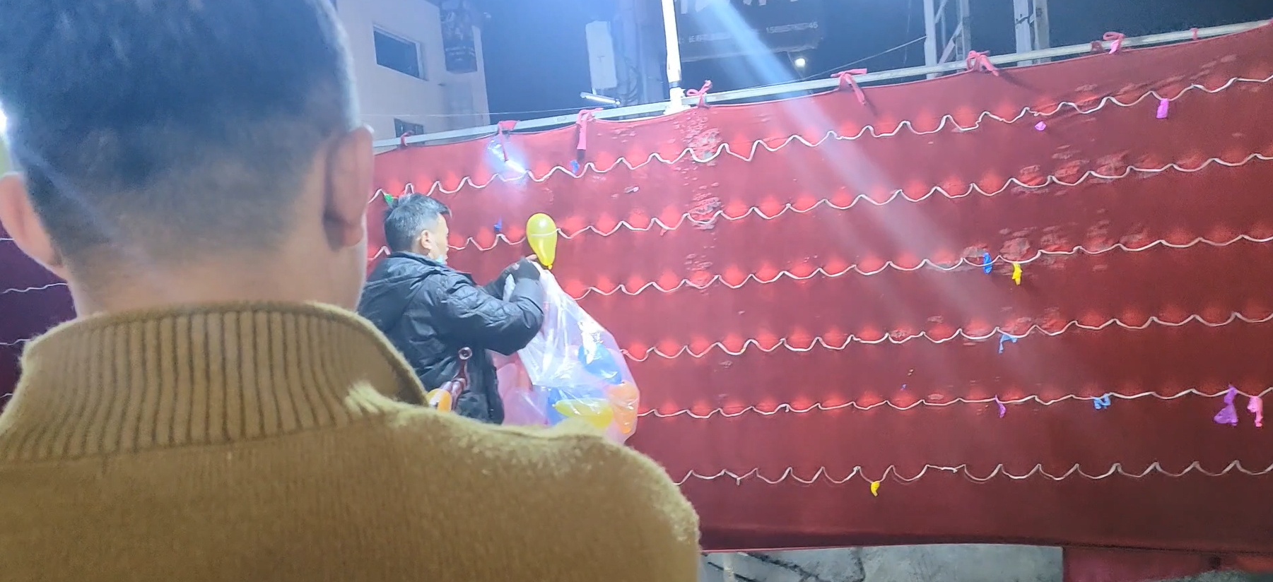 ยิงลูกโป่ง