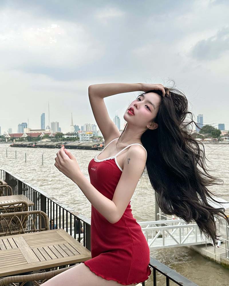 นีนี่ ชญาพัชร์