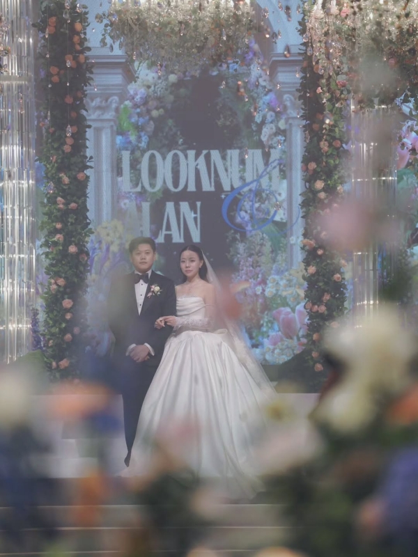 แอฟ ทักษอร โพสต์โมเมนต์หวานกับ นนกุล พร้อมภาพงานแต่ง ลูกน้ำ อลัน