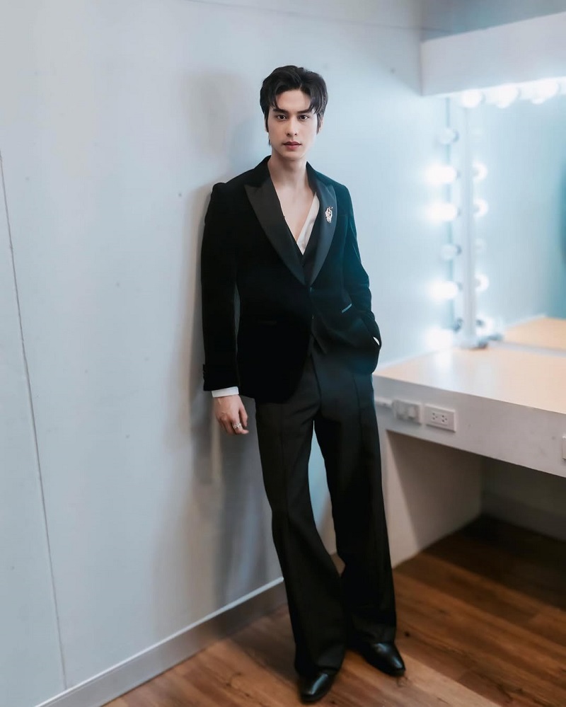 บุพเพสันนิวาส ออกัส เล้ง