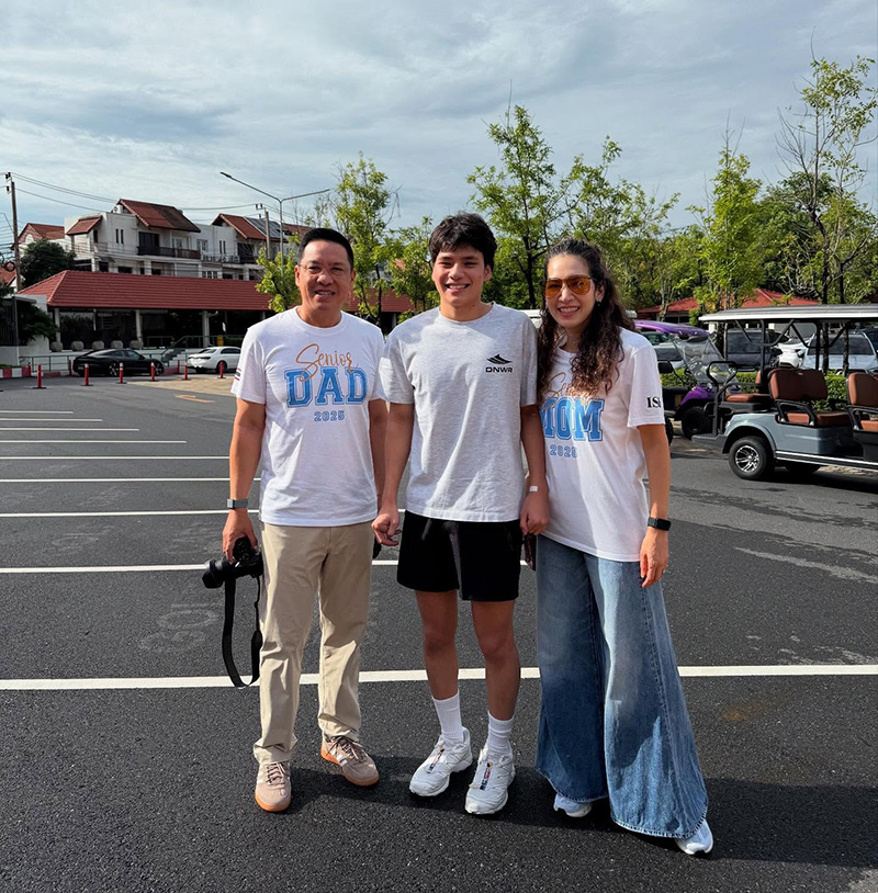 นุสบา เผยโมเมนต์ซึ้ง น้องกันต์ กราบพ่อแม่หลังเรียนจบ