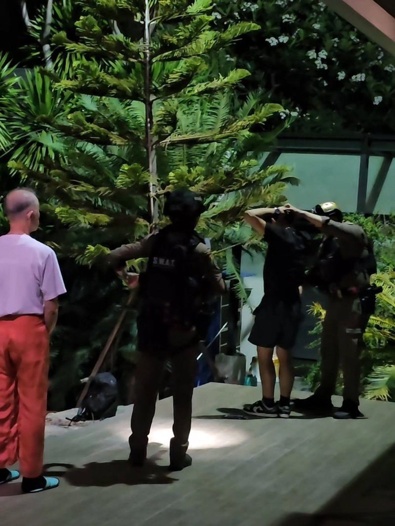 บัว สโรชา ผวาหนัก ! ชายชุดดำปีนเข้าบ้าน ค้นตัวพบของทำอึ้ง ซัดนโยบาย...เสรี