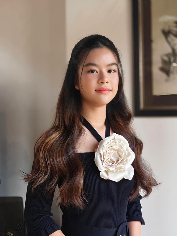 น้องโสน ขึ้นคอนเสิร์ตกับ พ่อมอส ปฏิภาณ