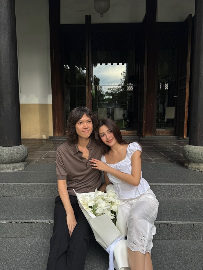 มิลลี่ คามิลล่า ถูก ระฟ้า ลูกชายอากู๋ ขอแต่งงาน 