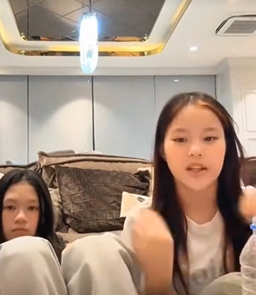 น้องณิริน ตอบแล้ว ยังคุยกับ น้องบีน่า อยู่ไหม