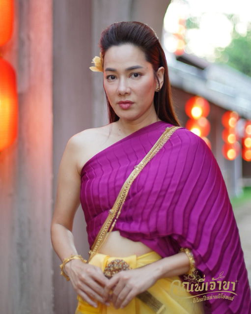 แฟชั่นชุดไทยของสาว ๆ แก๊งคณิกา จากละคร คุณพี่เจ้าขาดิฉันเป็นห่านมิใช่หงส์ สวยทุกลุค