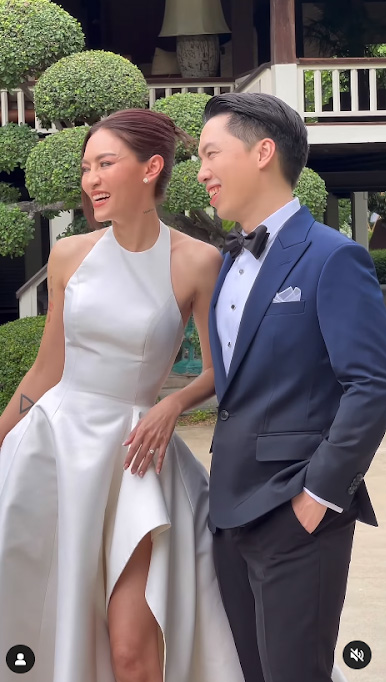 แพท วง Klear ชุดแต่งงาน