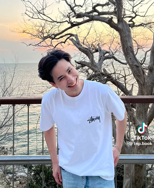 หมอบุ๊ค ธนภัทร หมอ Orthopedics สุดหล่อ หวานใจคนใหม่ของ ขนม ศศิกานต์